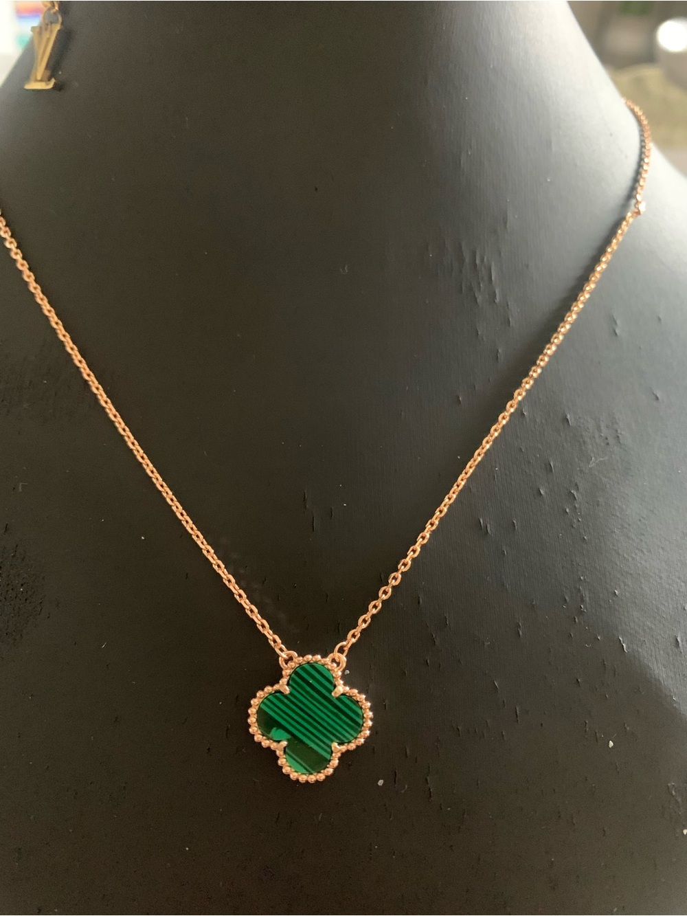 Green Clover Pendant Necklace in Rose Gold